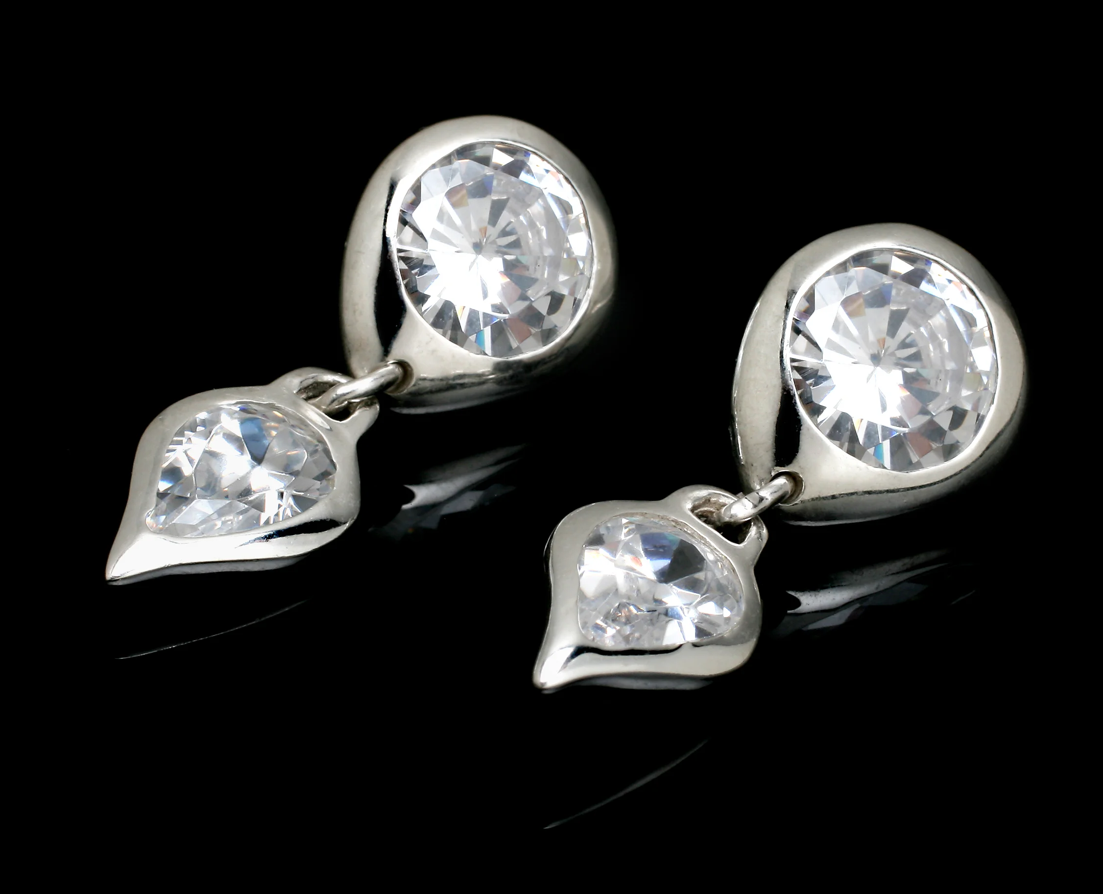 SJ_10-20_TwinDropEarings.jpg