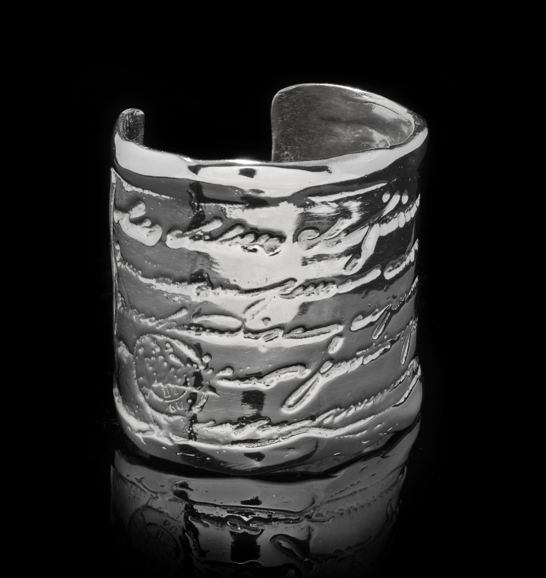 wide script cuff.jpg
