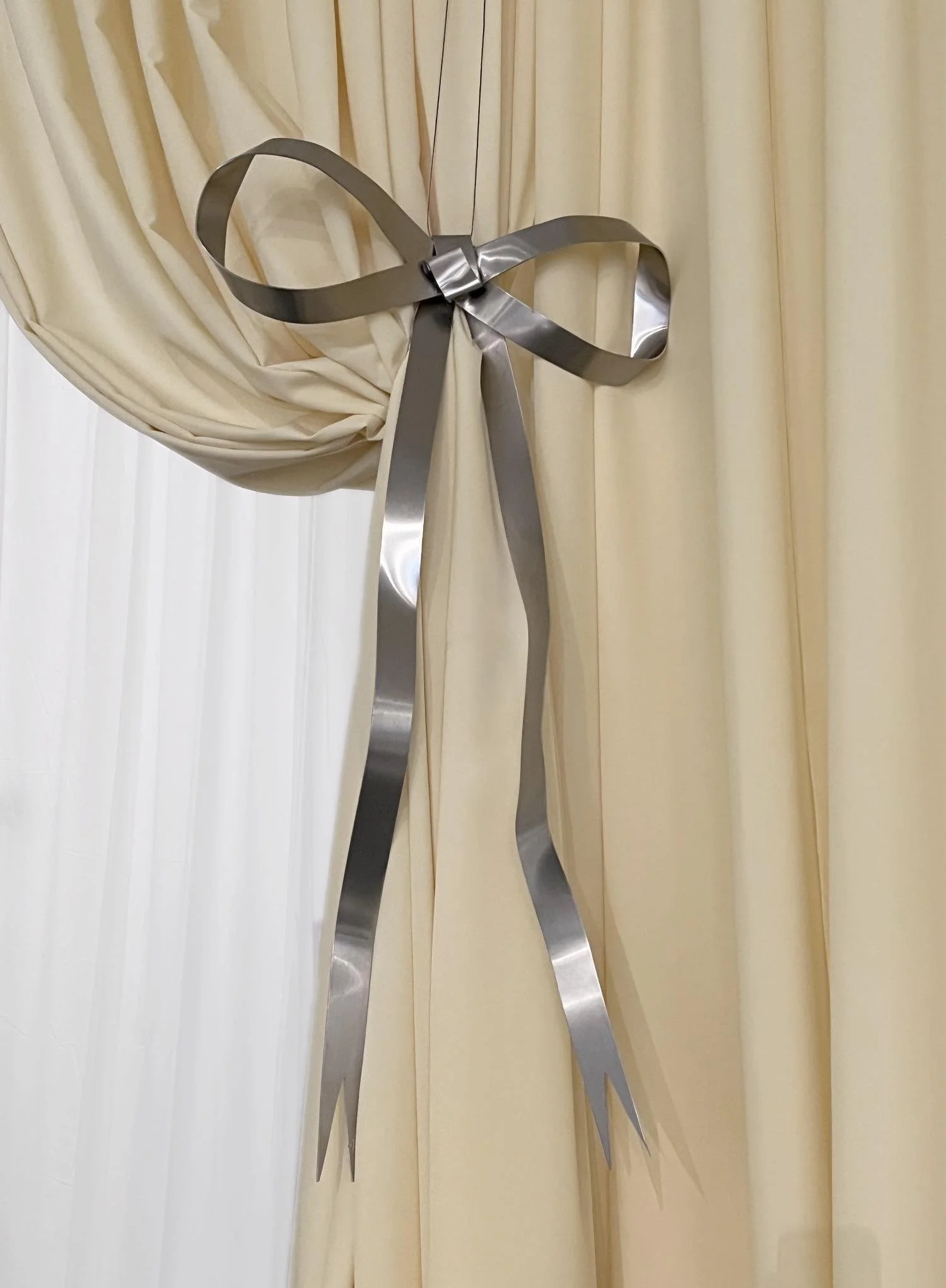 Sandy Liang NYFW Metal Bows 2023 by Saskian