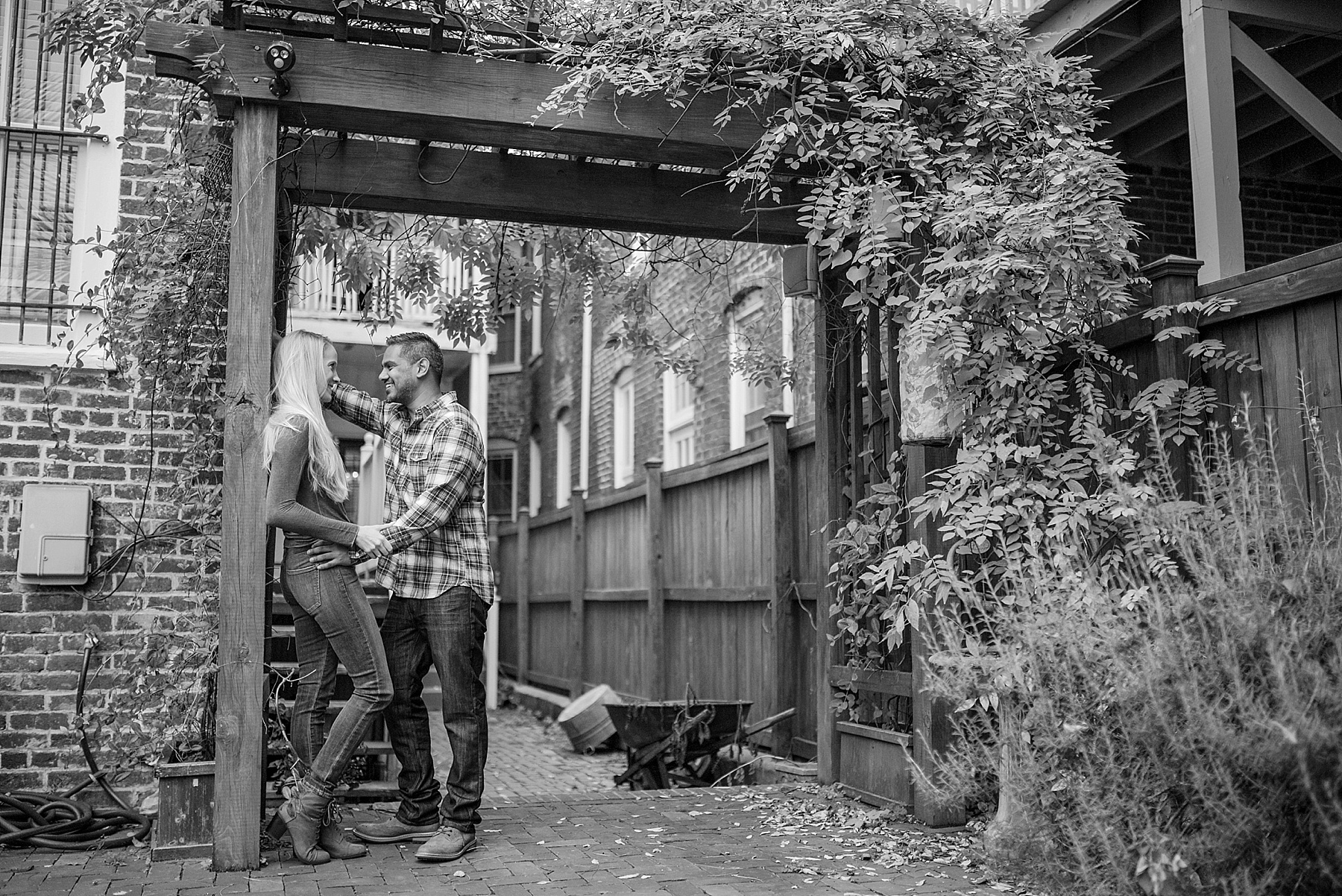 engagement-session-browns-island-tredegar-richmond-va-rva_0001.jpg
