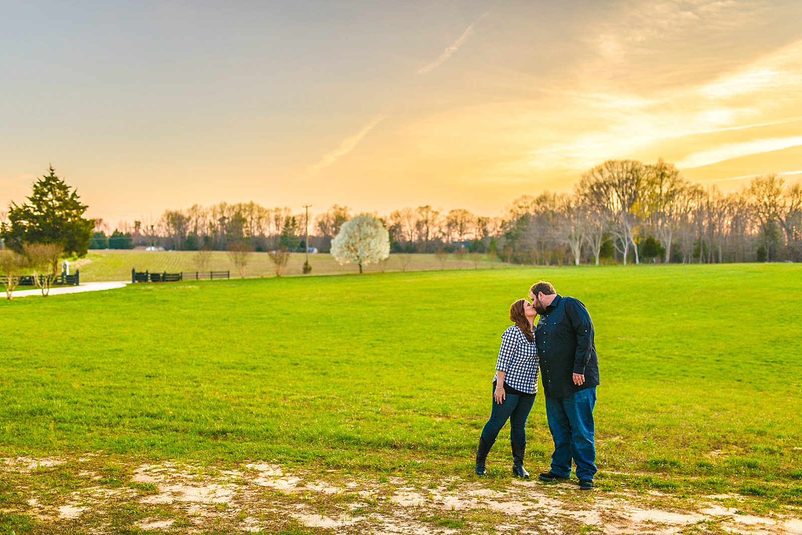 vintager-inn-new-kent-engagement-session_0014.jpg