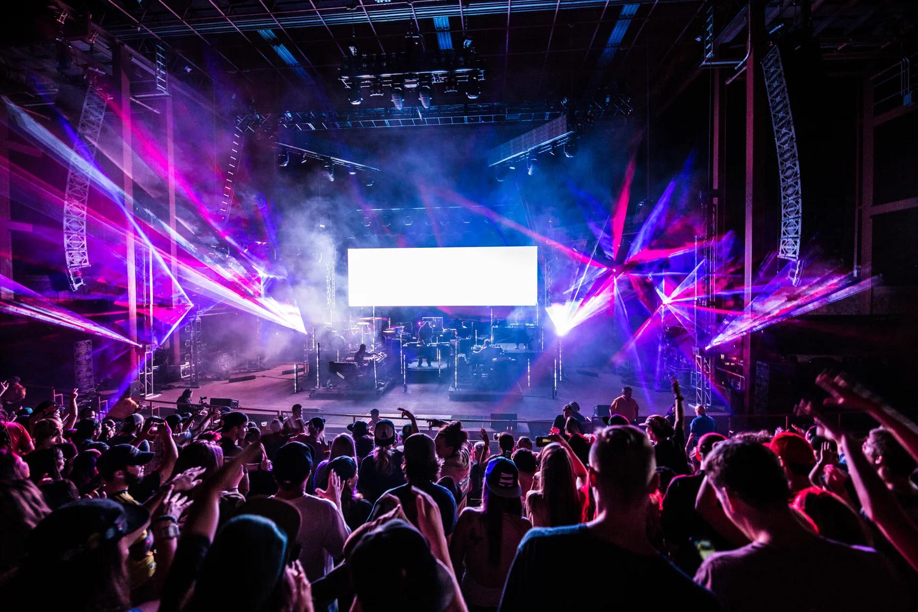 Pretty Lights Episode 2-41.jpg