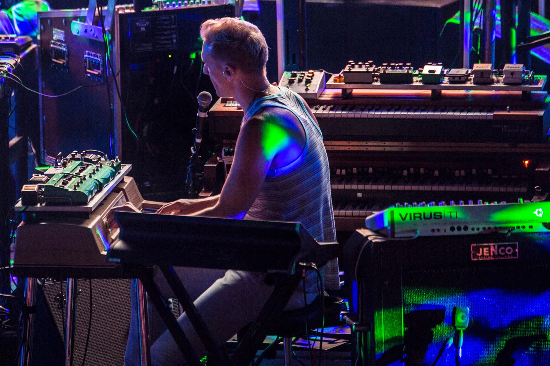 Pretty Lights Episode 2-40.jpg