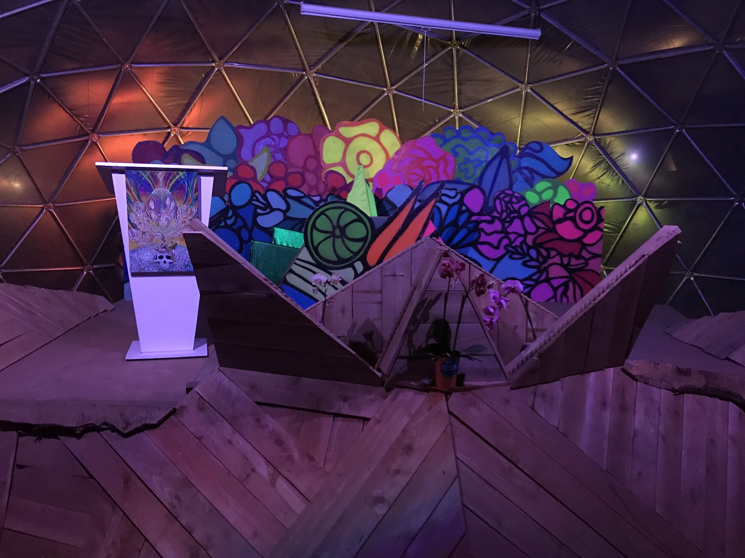  #emeraldkingdomgreenhouse #thevillage #oregoneclipsegathering #spaceconceptgreenhouse #symbiosis #eclipse2017 #gordenfuller #wrennamonet #tvbroken3rdeyeopen #zachVR #amandasage #contentcuration #classroomgreenhouse #sministage #30x100 