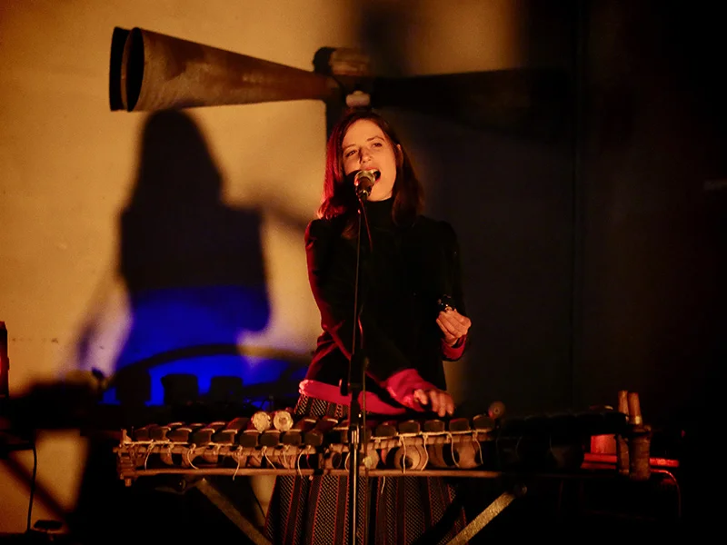 Léonore Boulanger + Ebenezer + Howie Reeve