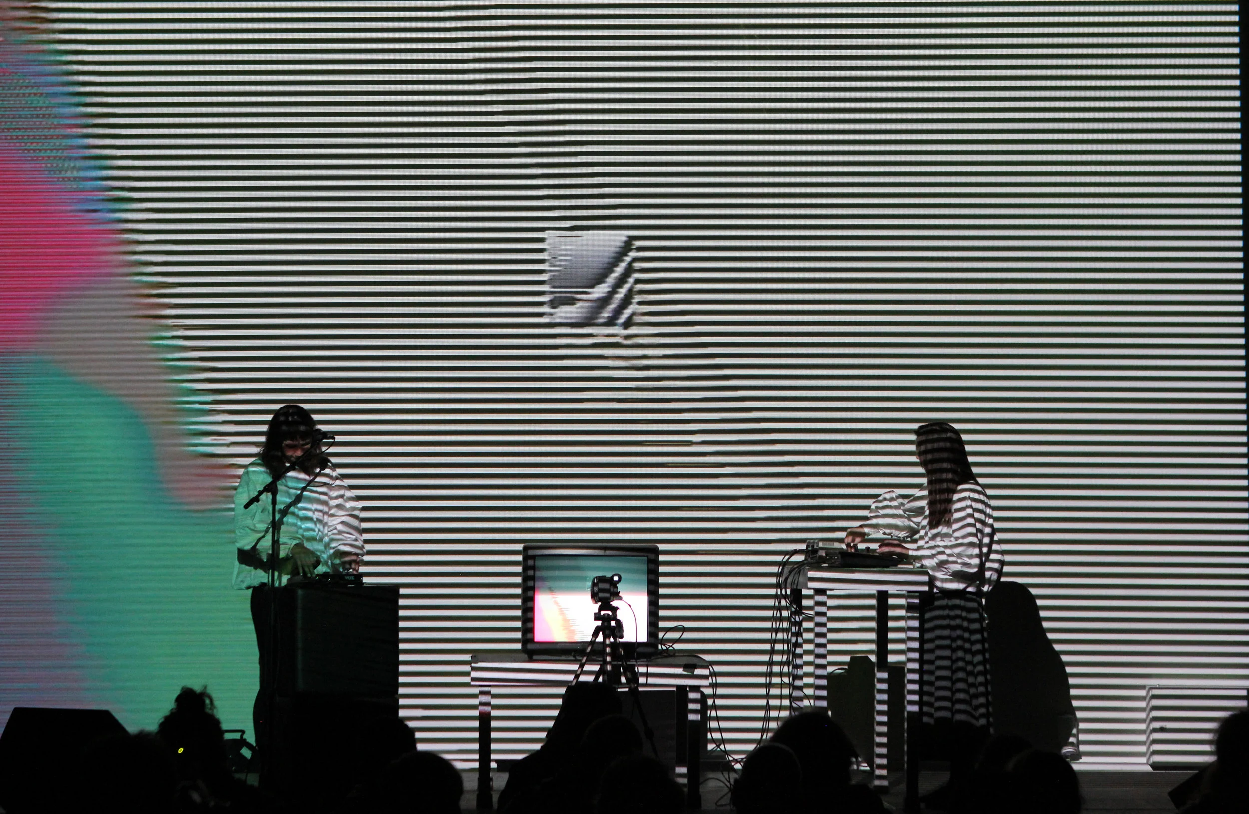 WIDT + ZMIJA + LIA MAZZARI / CRYSTABEL RILEY (duo)