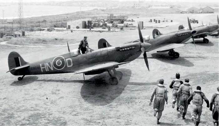 Spitfire IXs of 93 Squadron during the Italian campaign.