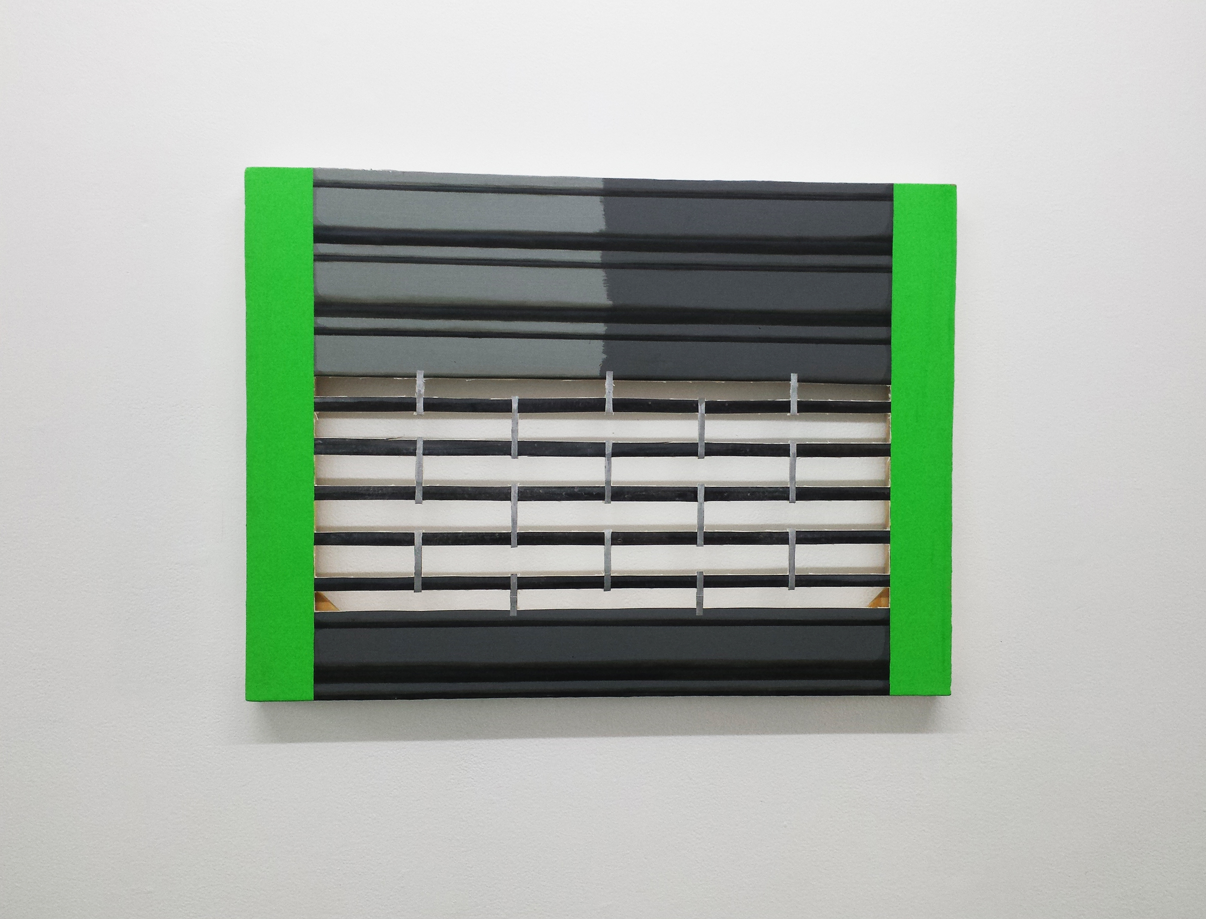 Green-Edged Roller Gate