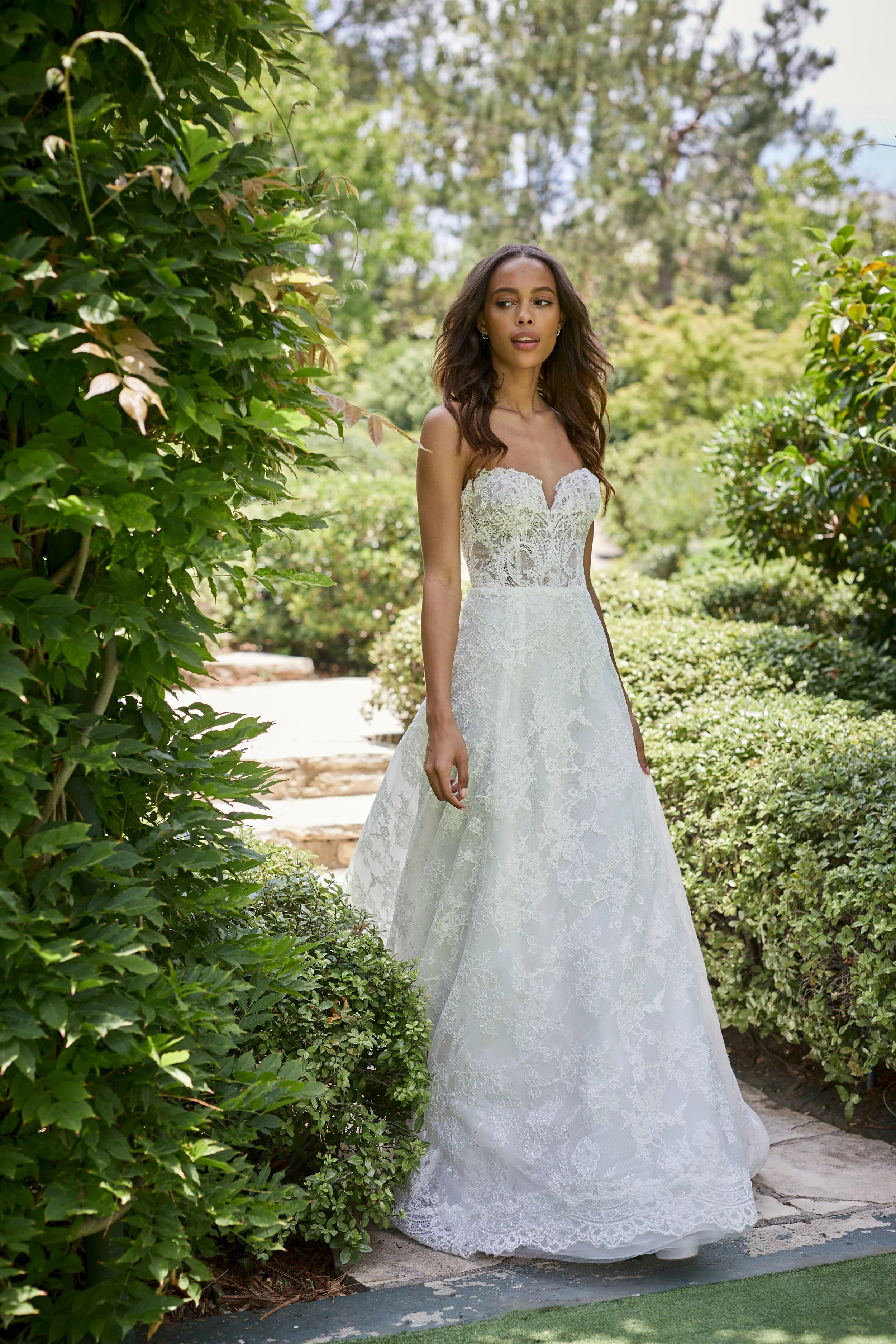 Monique Lhuillier Spring 2021 — The Bridal Council