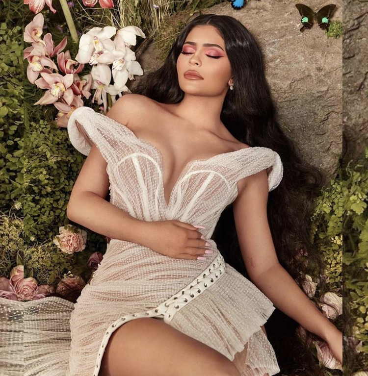The Bridal Council is a global platform and industry authority connecting  luxury bridal designers, bridal salons, and wedding professionals with  media, retailers, and consumers. Covering bridal fashion, destination  weddings, travel, jewelry, and