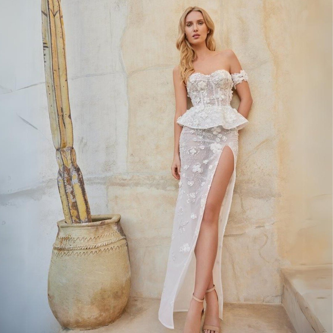 Spring 2025 NYLBFW Trend Peplum! @idancohenofficial uses a corset peplum bodice to give a fun and playful take on the trend. 

...
#luxurybridal #bridal #SS2025 #Spring2025 #Bridal2025 #dropwaits #dropwaistdress #trend #trendaleart #2025trend #bridal