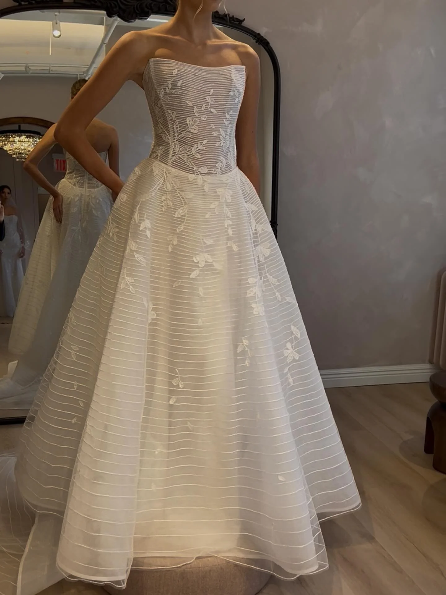 fittings for @enauranewyork ❣️⭐️

#bride #bridal #luxury #luxurybridalinspiration #weddinginspiration
#wedding #NYLBFW #enaura