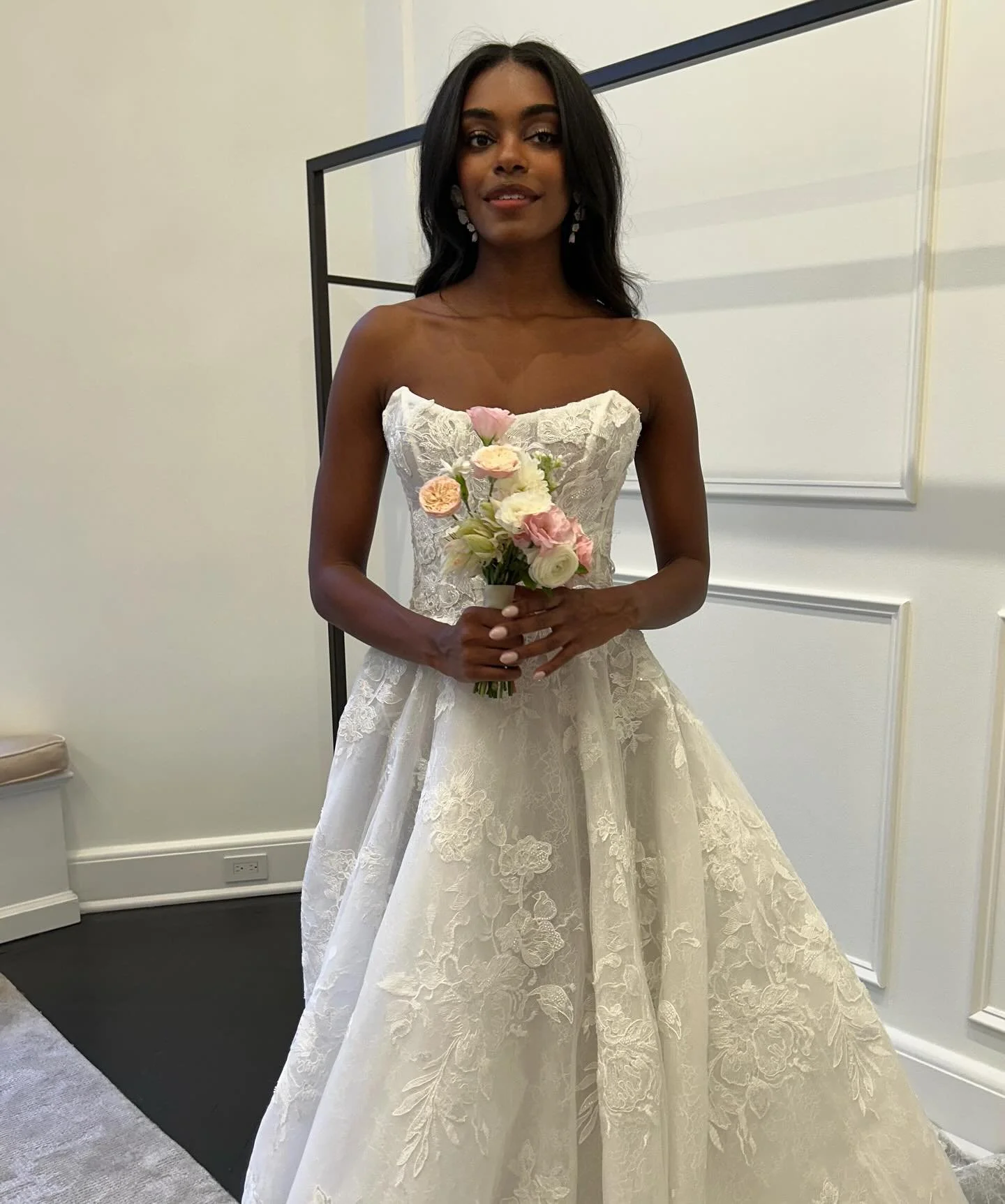 today with @annebarge&rsquo;s classic gown 🤍⭐️

#bride #bridal #luxury #luxurybridalinspiration #weddinginspiration
#wedding #NYLBFW #annebarge