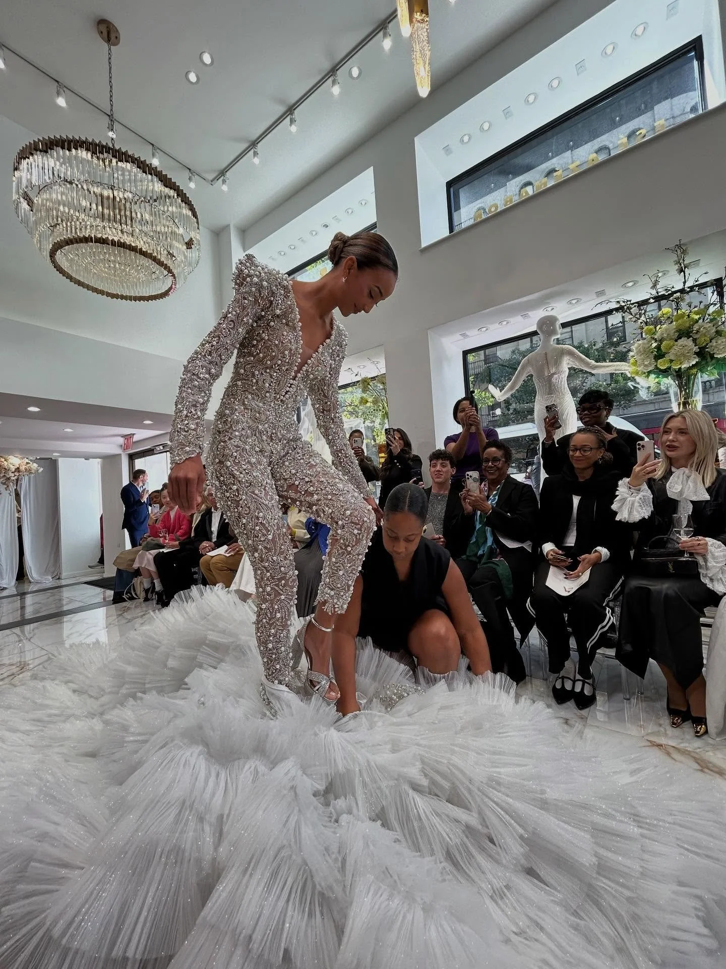 @eseazenabor stuns the crowd with their ornate gown 💍

#bride #bridal #luxury #luxurybridalinspiration #weddinginspiration
#wedding #NYLBFW #eseazenabor