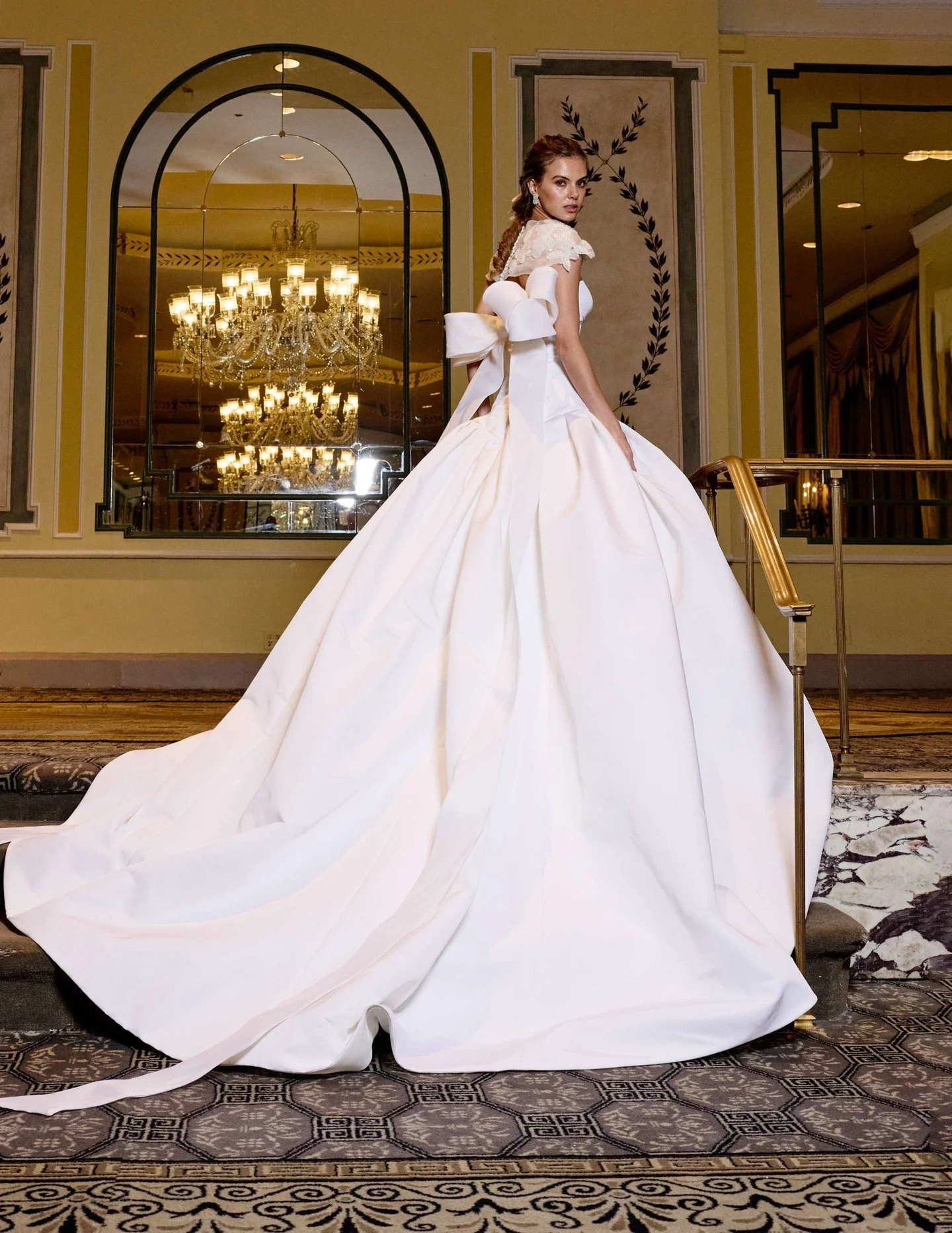 Bows are a lovely design @nardos beautifully brings to life 💓💐

#NYLBFW #Fall2026Bridal #StatementBows #Nardos #WeddingGown #CoutureFashion #RunwayTrends #TrendingWedding