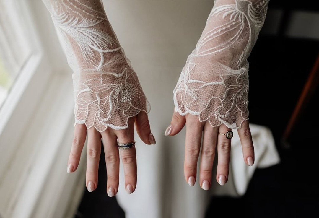 All in the details ❤️ Real @efbridal bride in the &quot;Sansa&quot; dress ✨

#NYLBFW #ElizabethFillmore #EFBridal  #BridalStyle #ModernBride #BridalFashion #WeddingInspiration #BridalLook #RealBride #BridalDetails #BridalInspo #Wedding #Bride #Weddin