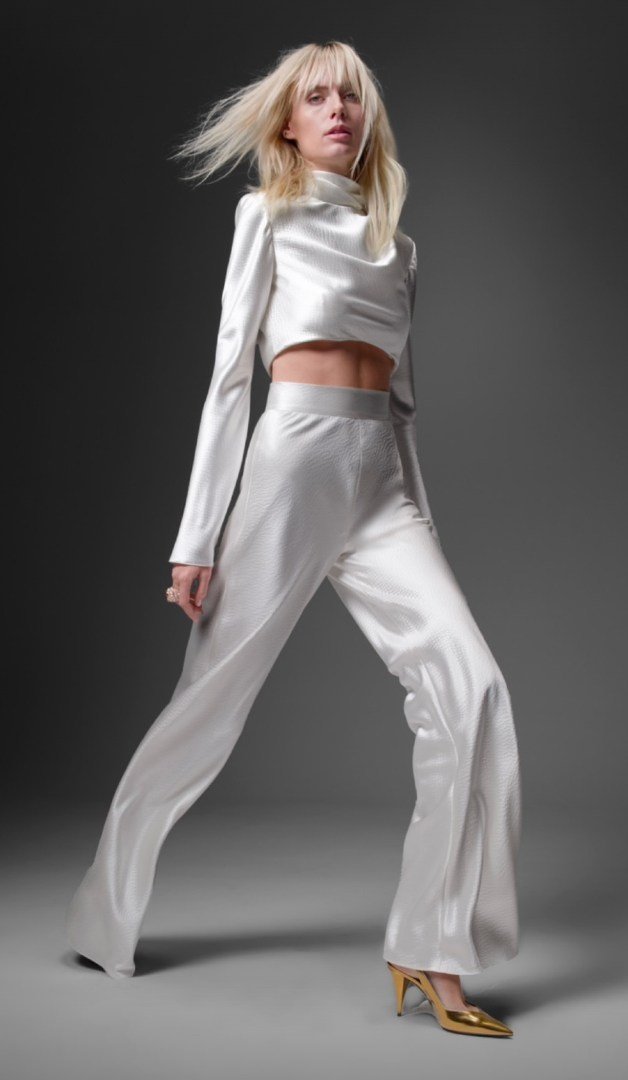 The &quot;Cleo&quot; pants and &quot;Claude&quot; silk set from @efbridal is the ultimate &quot;it girl&quot; after party ensemble! 🪩🤍

#NYLBFW #ElizabethFillmore #EFBridal #BridalFashion  #ModernBridal #BridalChic #BridalInspo #BridalTrends #Moder
