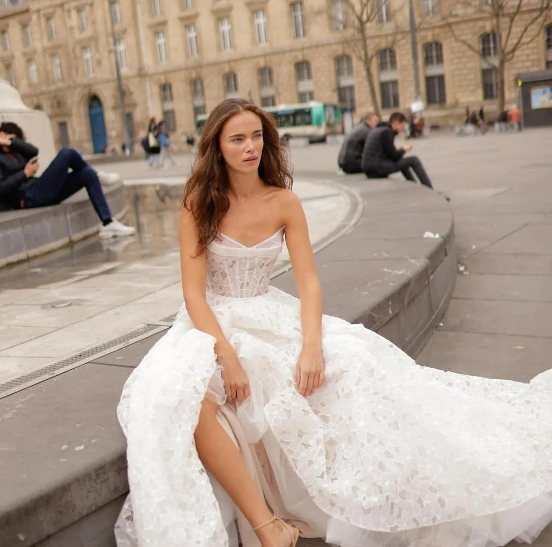 Meet Joelle, the luxe gown for romantics of the world, brought to you through the artistry of @lizmartinezbridal 👰

#LizMartinez #Wedding #WeddingFashion #Bridal #FashionInspiration #DreamWedding
#Bride #WeddingStyle #BridalLook #BridalDetails