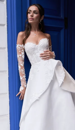 CAROLINE CASTIGLIANO 