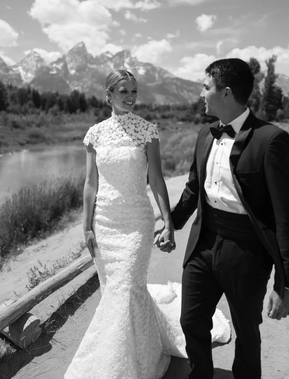 Love looks especially beautiful in Big Sky Country⛰️ Have your dream wedding in Montana, with a @sarehnouri gown that hits different 💌

#NYLBFW #MontanaWedding #WeddingLocation #LuxuryWedding #SarehNouri #SarehNouriBridal #WeddingInspo #WeddingTrend