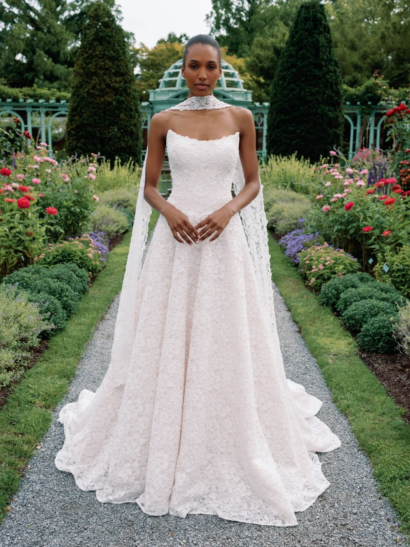 The "Pearl Fern" gown from @sarehnouri Fall 2026 collection 🕯️✨ Featuring a delicate cat-eye neckline and a matching lace scarf 💌

#NYLBFW #SarehNouri #SarehNouriBridal #BridalInspo #LuxuryBridal #BridalFashion #WeddingGown #BridalGown #L