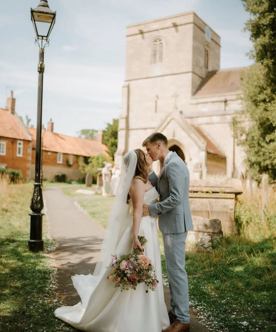 Quietly radiant 🪽
#wedding #weddinginspo #bridalinspo #bridal #bride #heracouture  #heracouturenyc #atelier #nylbfw #veil #weddingveil #bridetobe #luxurybridal