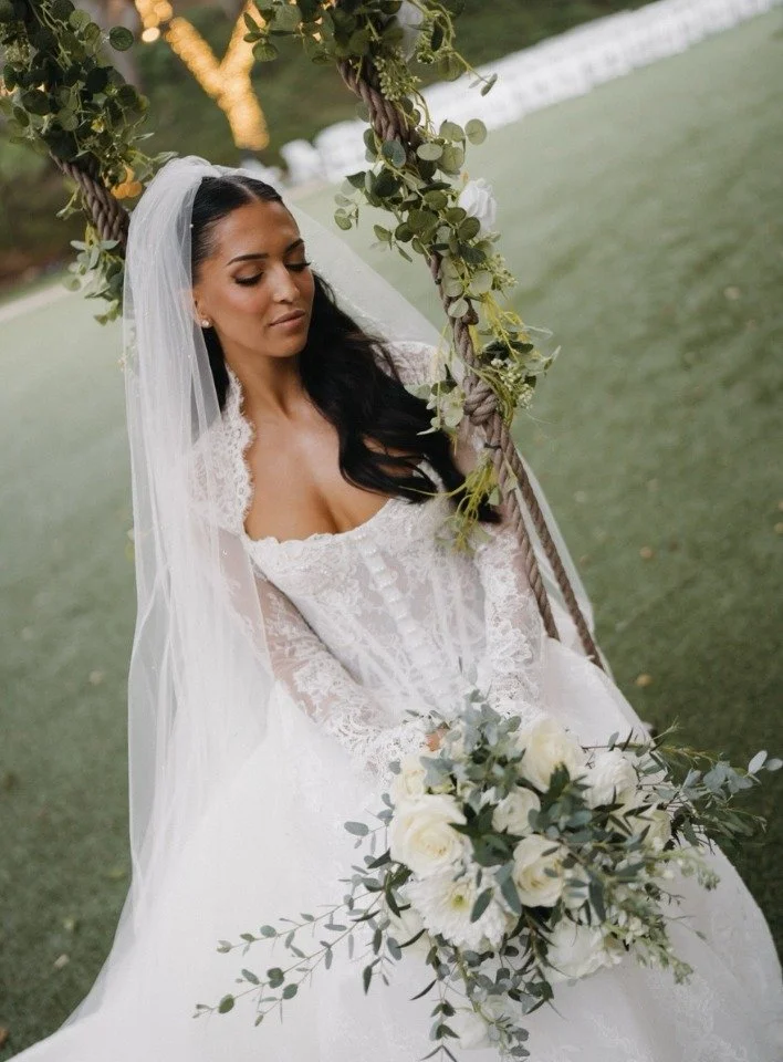 Real bride wearing the "Vivienne" gown from @pallascouture 🦢🤍

#NYLBFW #BridalFashion  #PallasCouture #RealBride #BridalStyle #WeddingInspiration #ModernBride #LuxuryWedding #BridalLook #WeddingDress #ElegantBride