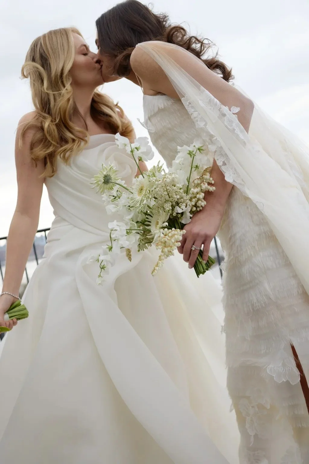 Love in full bloom. Vogue&rsquo;s Shelby Wax stuns in "Rosemary" by @amsale, as featured in "This Vogue Weddings Writer Tried on 100 Dresses for Her Brooklyn Wedding". 

#NYLBFW #amsale #amsalewedding #bridalfashion #modernbride #