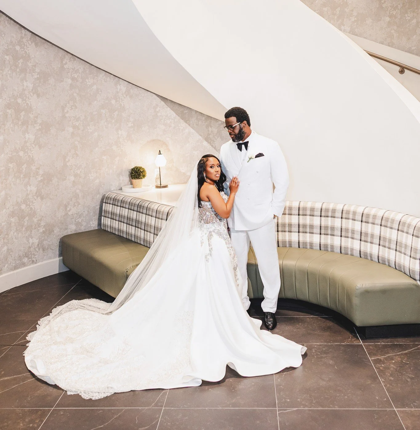 Draped in couture. Dress made by Es&eacute; Az&eacute;nabor. 

#AlabamaWeddings #NYLBFW #WeddingInspiration #BridalFashion #WeddingDress #BridalInspo #WeddingStyle #RomanticWedding #WeddingPhotography #BridalStyle #DesignerGown #SteeleUniqueWeddingsE