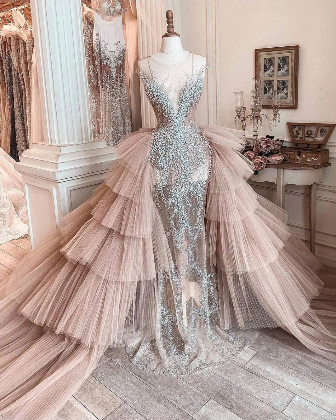 Pure couture drama, but make it a wedding gown🦢 @bridesbynona delivers a breathtaking plunging neckline and form-fitting silhouette, surrounded by a romantic tulle overskirt.

#2026bride #weddinginspo #weddingdress #bridesbynona #nylbfw