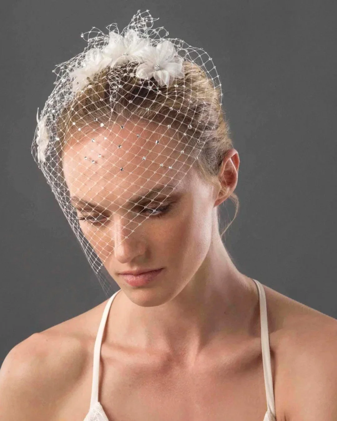 Veiled in elegance. @tiamazzabridal&rsquo;s magnificent Eva Cage Veil. 

#2026bride #weddinginspo #bridalaccessories #tiamazza #nylbfw