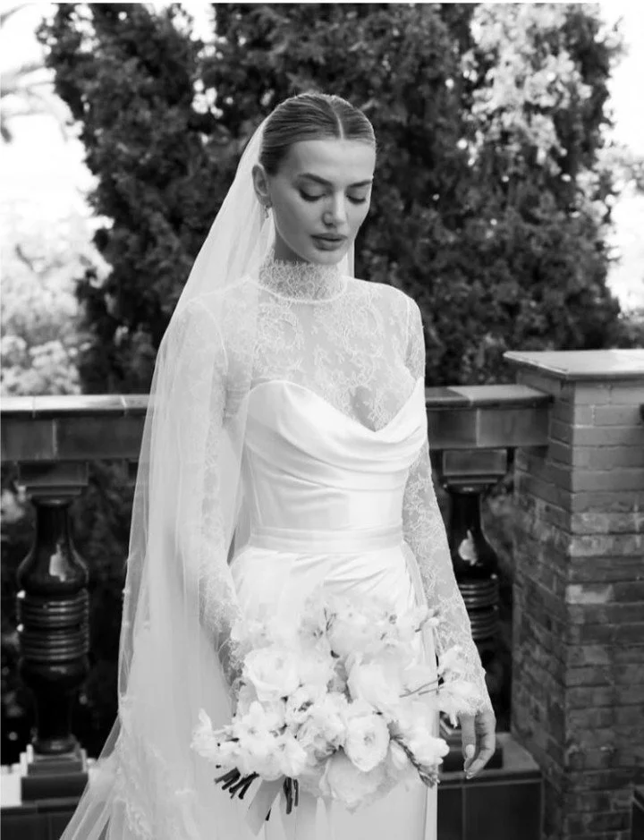 Elegance in motion with Bregje Heinen in a Katherine Tash gown, making wedding day memories that feel timeless.
#NYLBFW #WeddingInspiration #BridalFashion #WeddingDress #WeddingInspo #BridalInspo #WeddingStyle #RomanticWedding #WeddingPhotography #Br