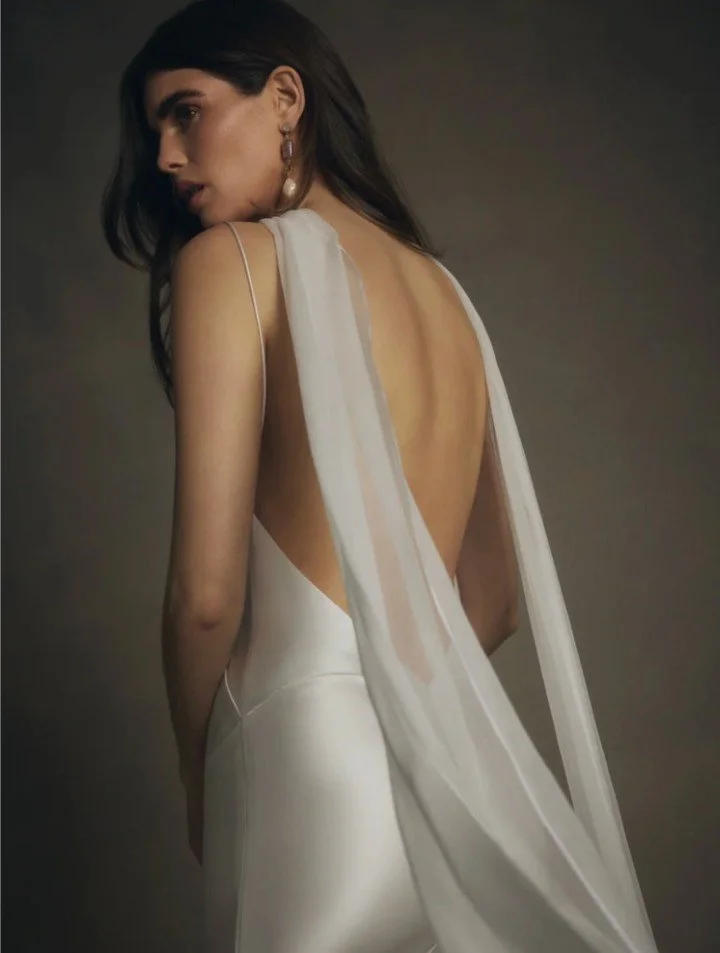 Textured Silk Chiffon neck scarf finished with a micro hem by Katherine Tash
#NYLBFW #WeddingInspiration #BridalFashion #WeddingDress #WeddingInspo #BridalInspo #WeddingStyle #RomanticWedding #WeddingPhotography #BridalStyle #KatherineTash