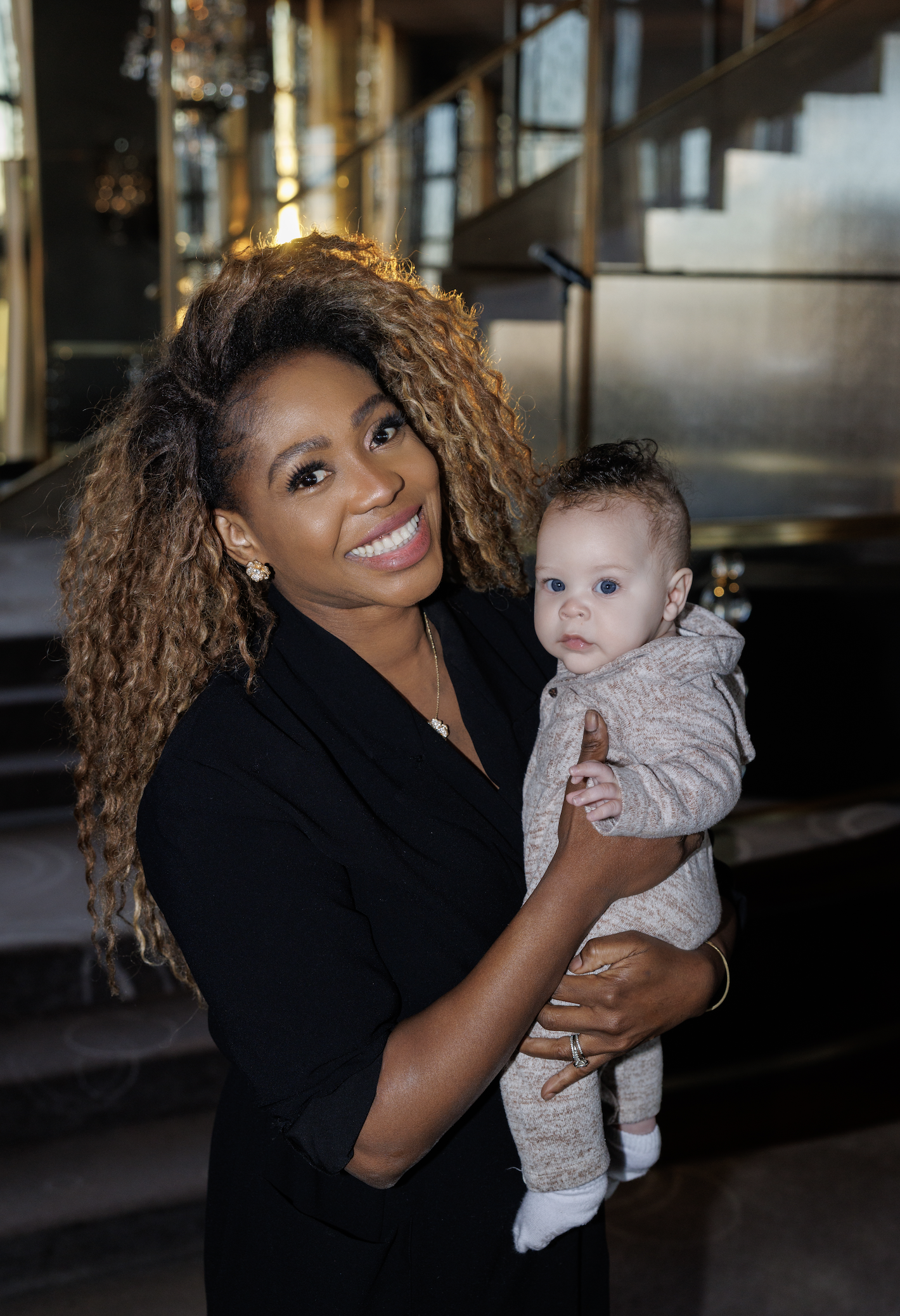 ÉSÉ AZÉNABOR &amp; ELI (HER SON)