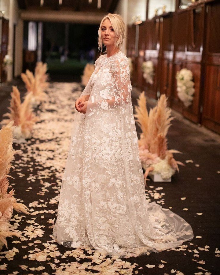 Kaley Cuoca in her cursome gown and cape for her 2018 wedding. @reemacrawedding

#NYLBFW #WeddingInspiration #BridalFashion #WeddingDress #BridalInspo #WeddingStyle #RomanticWedding #WeddingPhotography #BridalStyle 
#DesignerGown 
#ReemAcra