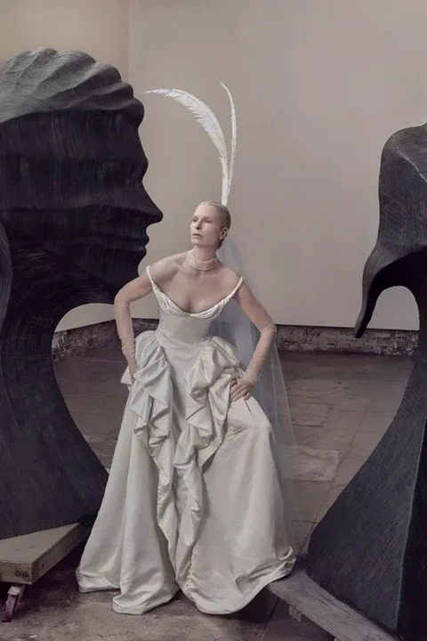 Bring pure sculptural drama to your big day. Gown by @houseofgilles. 

#nylbfw #thebridalcouncil #luxurybridal #bridaltrend #blushbridaltrend #HouseofGilles #SculpturalSpringTrend