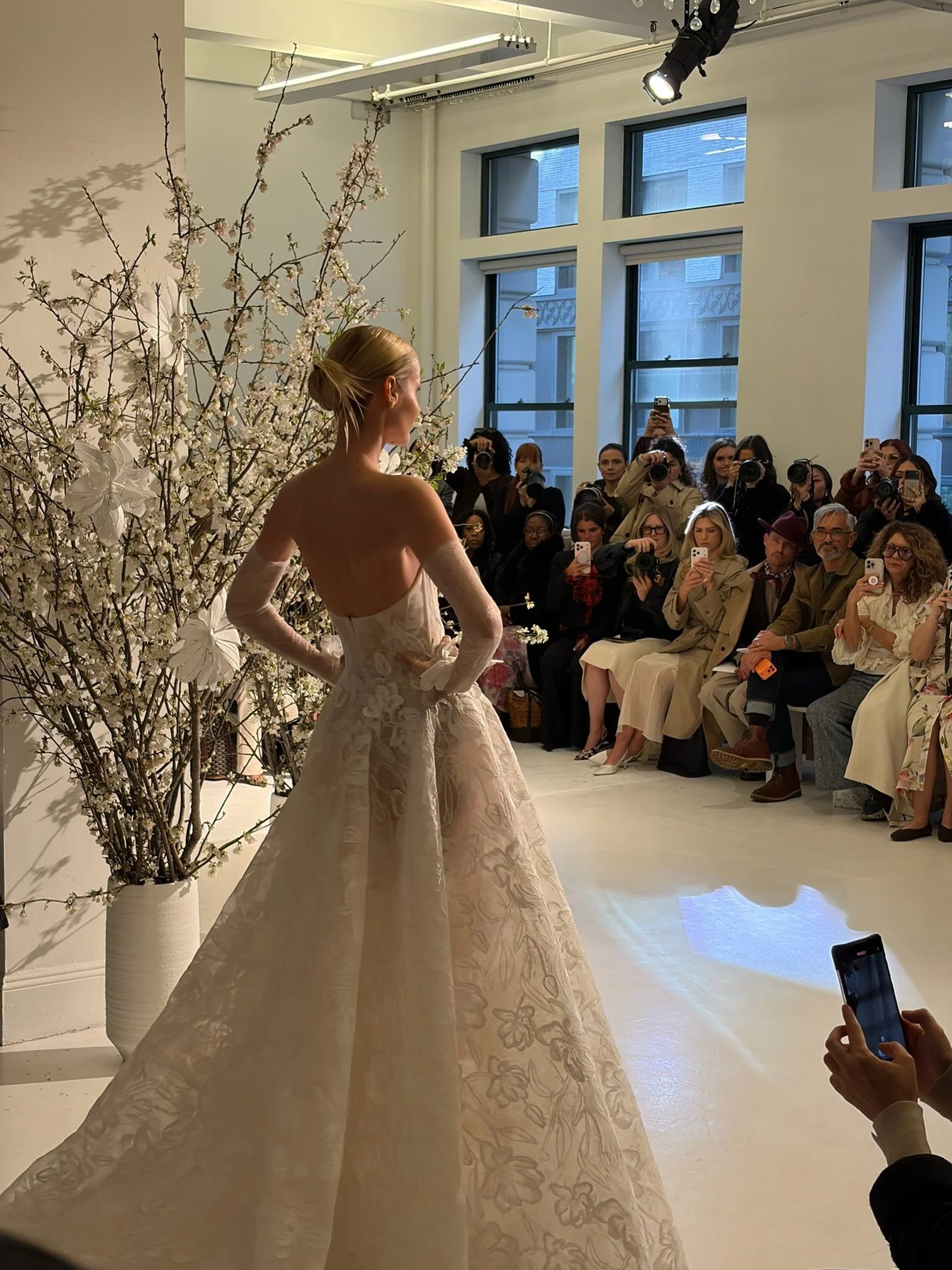 Still not over these moments from @mirazwillinger S/S 2027✨

#nylbfw #bridal #luxurybridal #weddinggown #wedding2027 #mirazwillinger