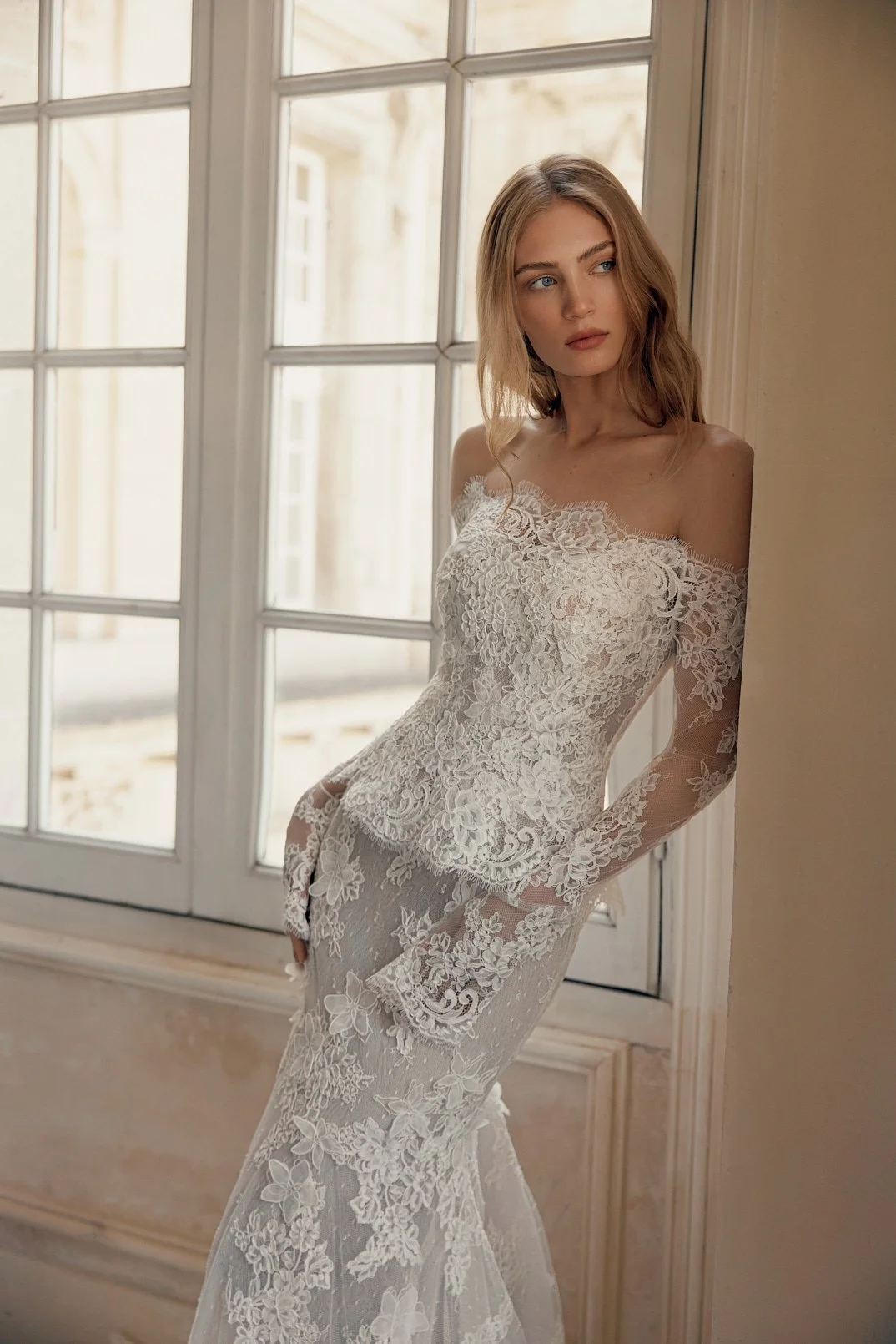 A statuesque bodice for a refined image of elegance. 
Dress: Natasha Gown by Lihi Hod

#weddingdress #weddingdressinspo #bridalfashion #bridalgown #laceweddinggown #lihihod#dreams2026 #luxurybride #nylbfw