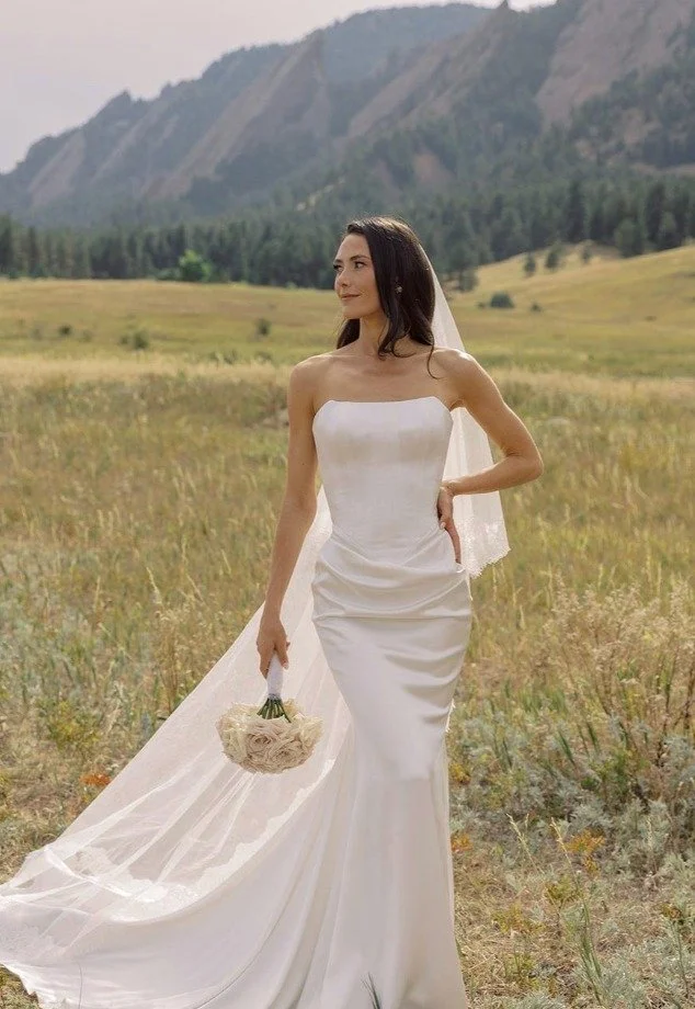 Bride Kara Ladd looking gorgeous on her wedding day. 
Dressed in Lihi Hod. 

#realbride #luxurybridal #weddinginspo #lihihod #overthemoon #aliciarinka #nicolesilverevents #lushaevents #emsofiabeauty #melissakellystyled