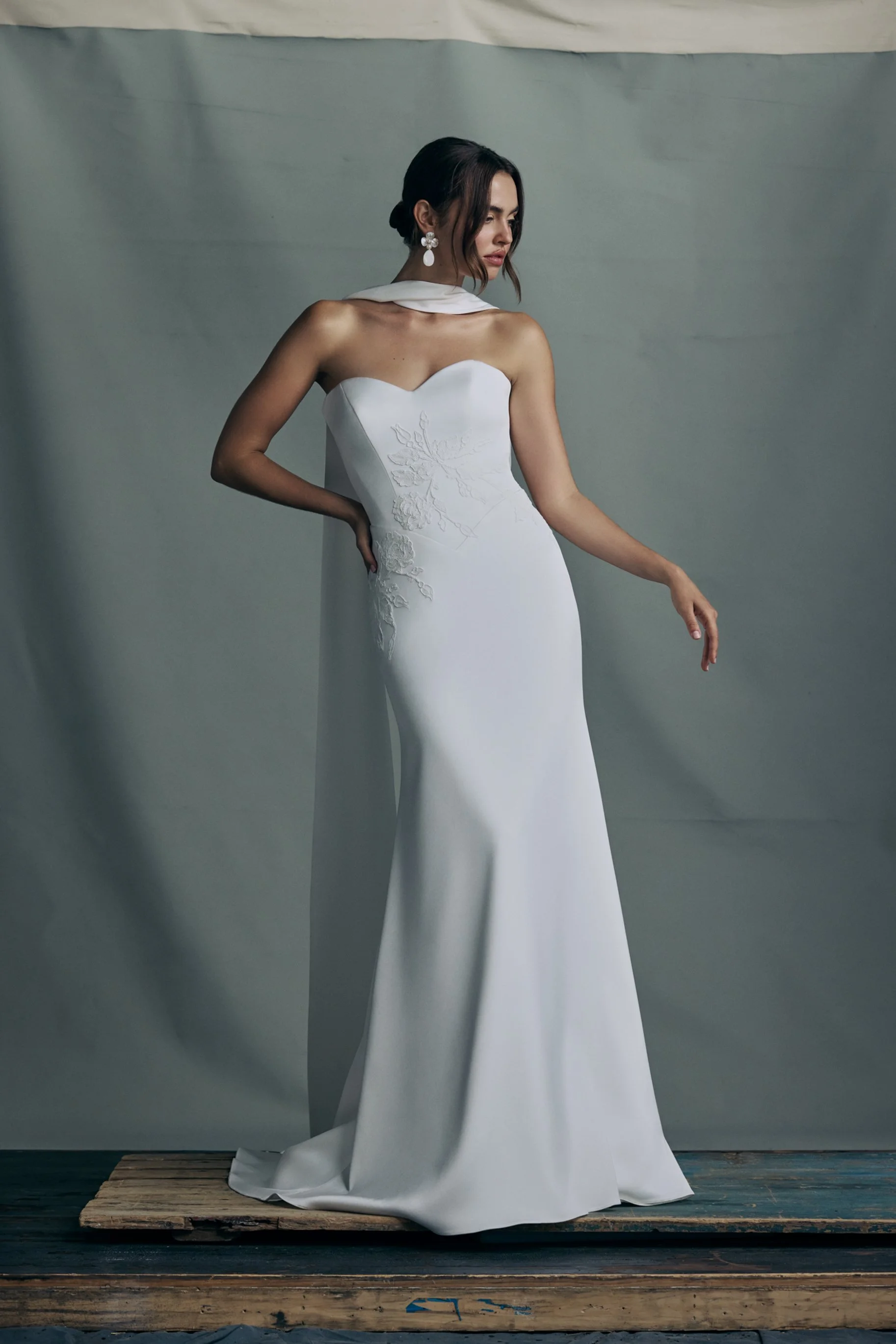 luminaire-anne-barge-wedding-dress-10.jpg
