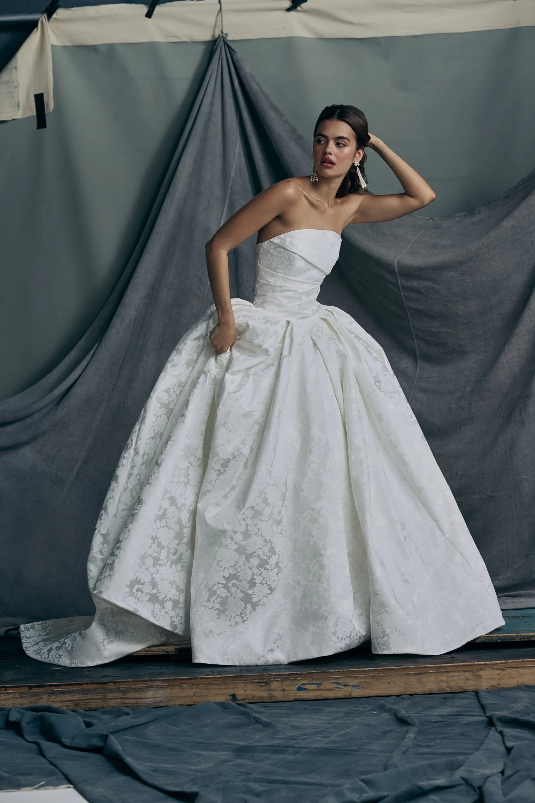 monarch-anne-barge-wedding-dress3.jpg