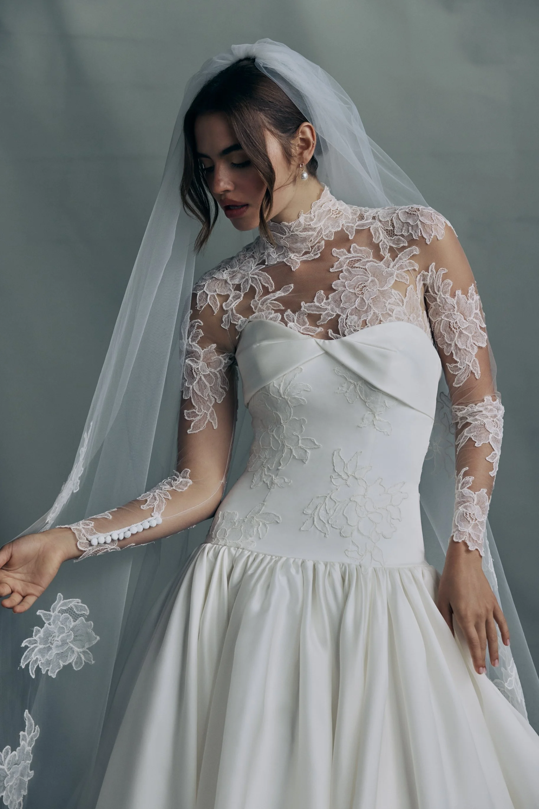 noblesse-top-anne-barge-wedding-dress-20.jpg