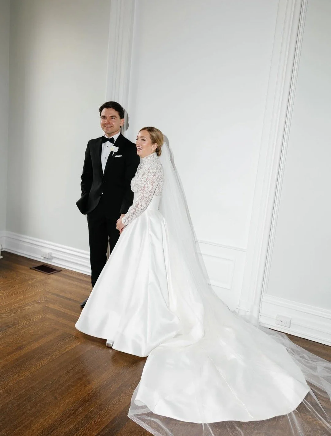 A train that makes an entrance. This bride stuns in a timelessly elegant A-line gown by @ritavinieris. 

#NYLBFW #ritavinieris #bridalfashion #modernbride #luxurybridal #designergown #weddinginspiration #bridalstyle