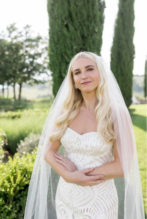Timeless, elegant, and effortlessly beautiful real bride in Naeem Khan.

#NYLBFW #WeddingInspiration #BridalFashion #WeddingDress #WeddingInspo #BridalInspo #WeddingStyle #RomanticWedding #WeddingPhotography #BridalStyle 
#NaeemKhan