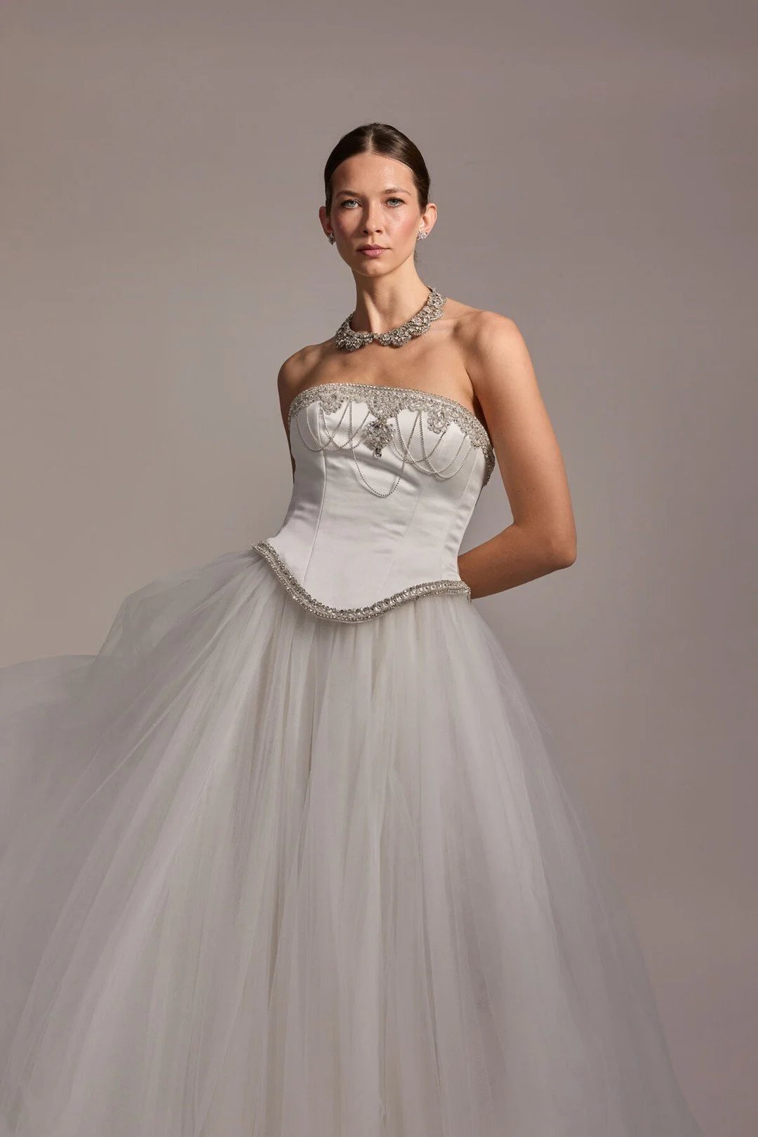 @verdinbridal Couture Fall 2026 -Roxy 

A crystal‑trimmed bodice and voluminous tulle skirt create a bold, modern‑couture moment 

#NYLBFW #WeddingInspiration #BridalFashion #WeddingDress #BridalInspo #WeddingStyle #RomanticWedding #WeddingPhotograph