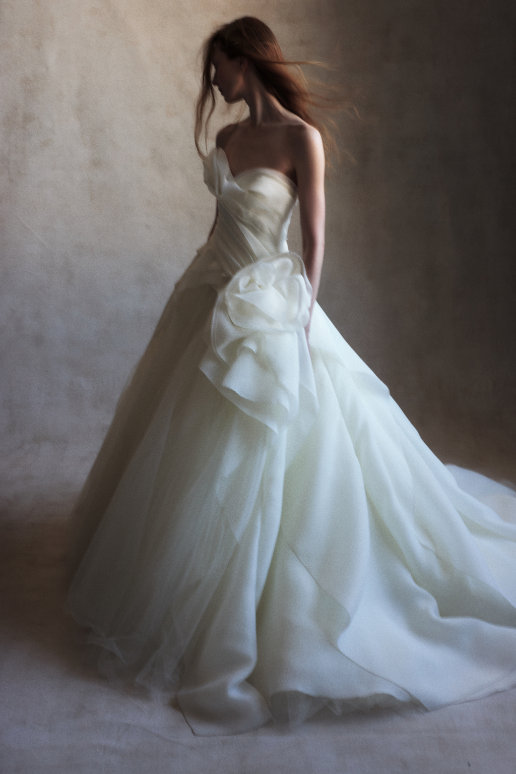 amsale-bridal-fall-2027-ctsy-01.png