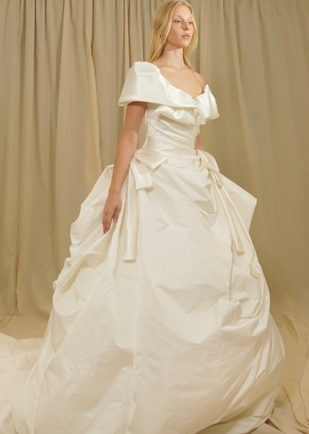 Jaclyn-Whyte-bridal-fall-2027-ctsy-06.webp