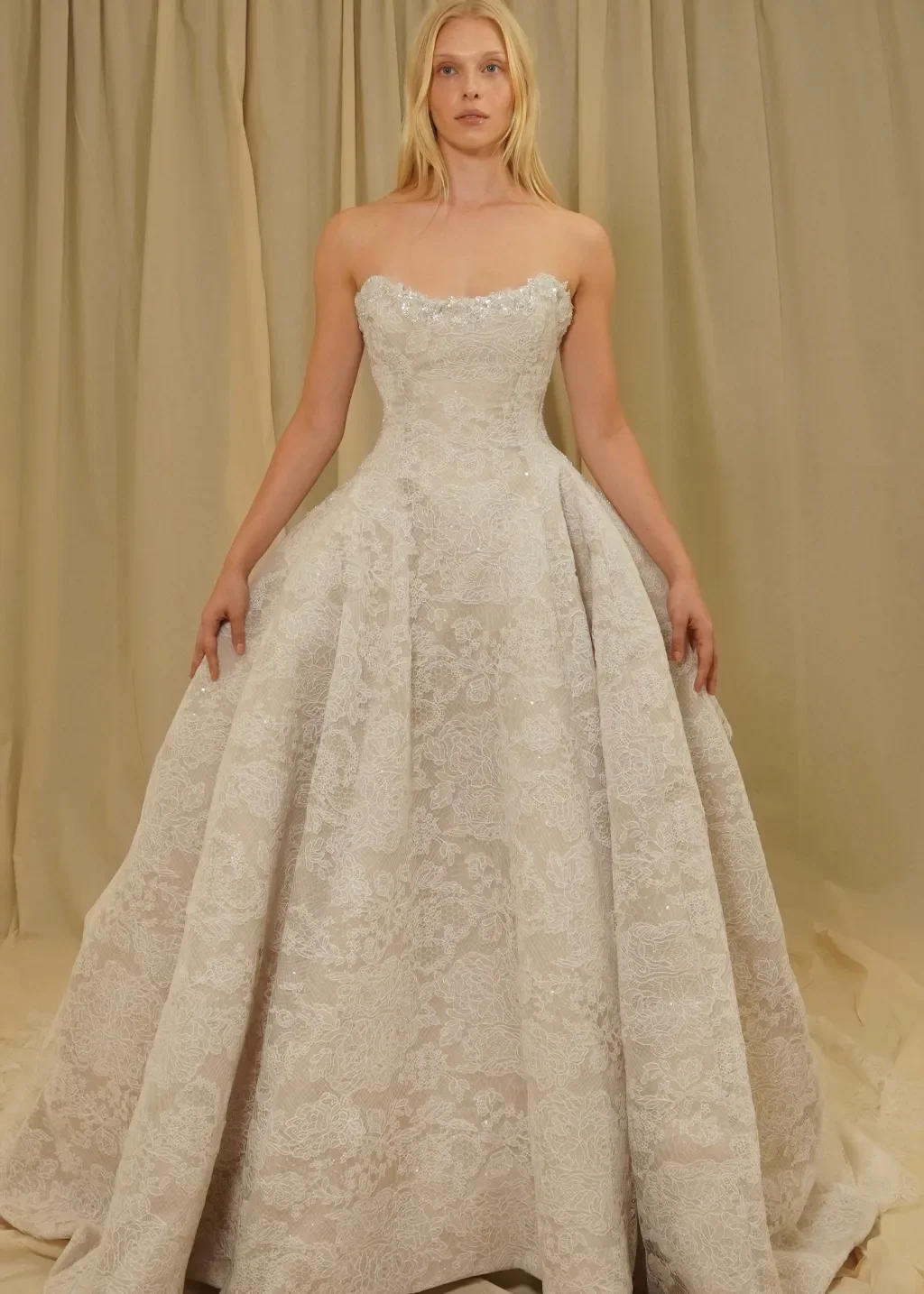 Jaclyn-Whyte-bridal-fall-2027-ctsy-07.webp