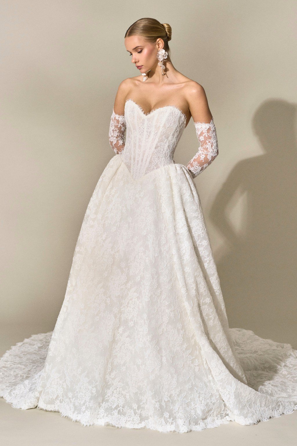 Caroline-Castigliano-bridal-fall-2027-ctsy-03.jpg