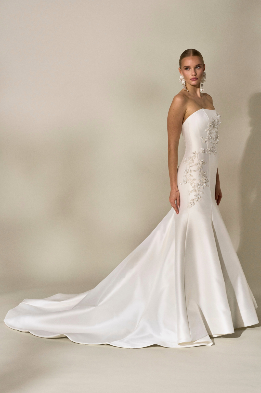 Caroline-Castigliano-bridal-fall-2027-ctsy-10.webp
